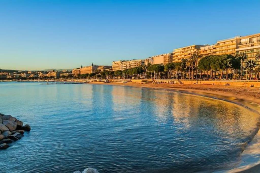 קאן 2 Bedrooms Seafront מראה חיצוני תמונה