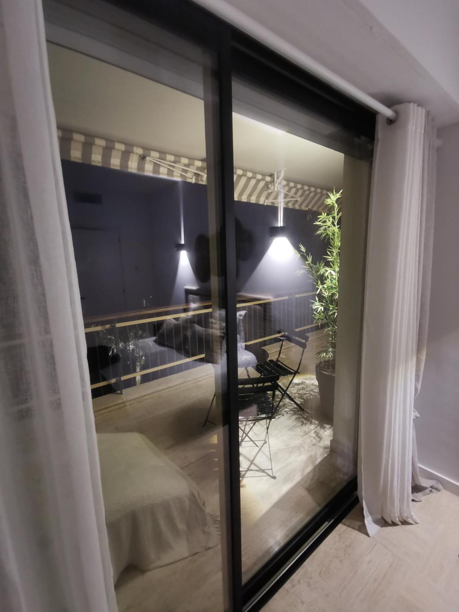 קאן 2 Bedrooms Seafront מראה חיצוני תמונה